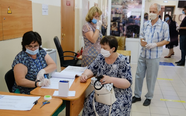Губернатор Травников проголосовал: &laquo;Эти поправки чрезвычайно важны для каждого&raquo;   