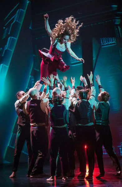 Врачи сказали - не сможешь ходить: сибирячка с больным позвоночником стала гимнасткой