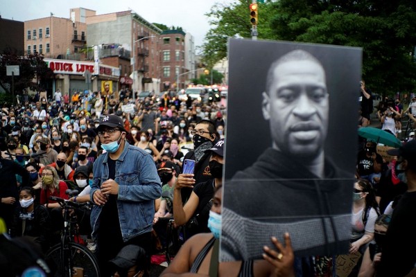 Правда о Джордже Флойде: наркоман, грабитель, уголовник, а теперь — знамя протеста Правда о Джордже Флойде: наркоман, грабитель, уголовник, а теперь — знамя протеста