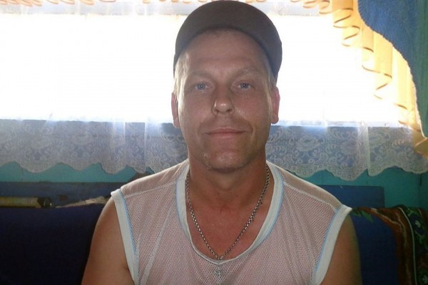 &laquo;Я маме дровами хотел помочь, а меня уже три года судят!&raquo;: шахтера отправили в СИЗО за девять спиленных осин