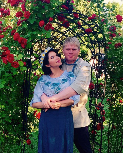 «Скрывает судимость и воюет с бывшим мужем»: Новая пассия Жигунова ради любви к актеру отказалась от красивой жизни «Скрывает судимость и воюет с бывшим мужем»: Новая пассия Жигунова ради любви к актеру отказалась от красивой жизни