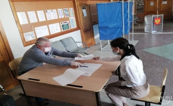 Олег Пучков: «Если людям не безразлично, как мы будем жить, надо прийти на избирательные участки» Олег Пучков: «Если людям не безразлично, как мы будем жить, надо прийти на избирательные участки»