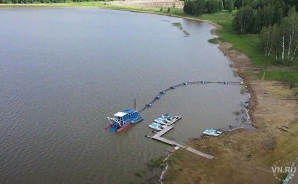 Уникальное озеро спасают в Доволенском районе