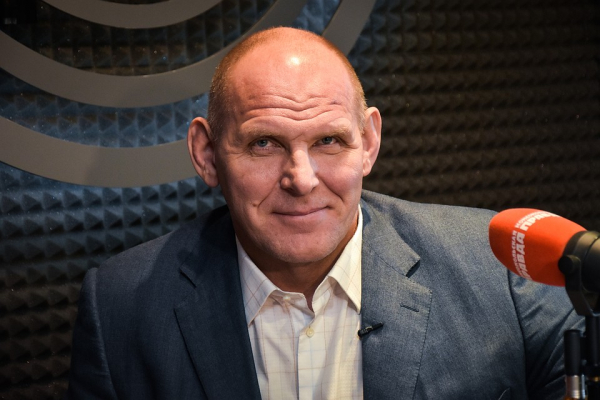 &laquo;Не-не-не, новой перестройки нам не надо!&raquo;: Александр Карелин объяснил смысл поправок в Конституцию