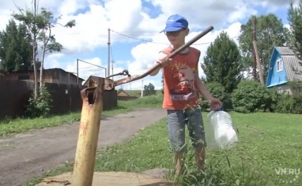 Жители села Жеребцово запасают воду ночами – днем ее нет