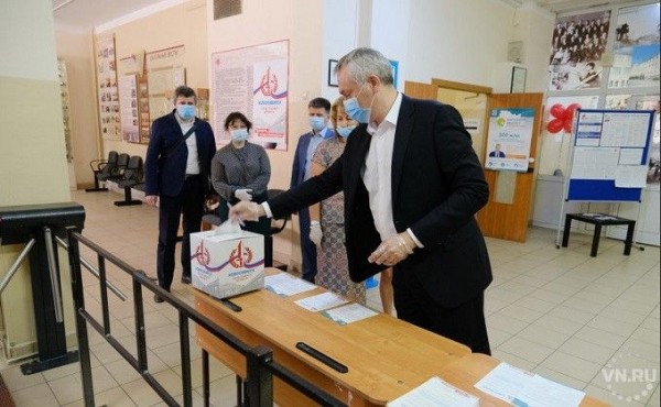 Губернатор призвал голосовать за присвоение Новосибирску звания «Город трудовой доблести» Губернатор призвал голосовать за присвоение Новосибирску звания «Город трудовой доблести»