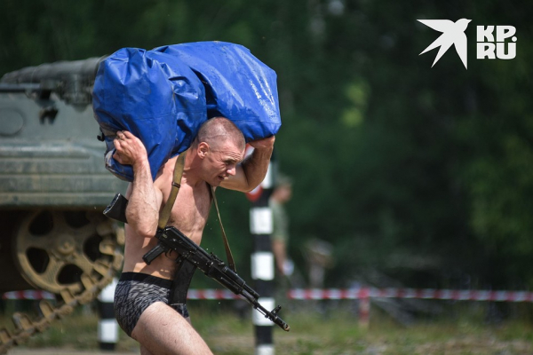 Разведчики разделись и поплыли: как военные отметили День Ивана Купалы