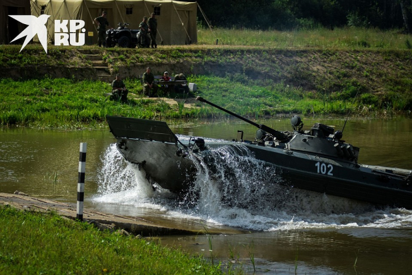 Разведчики разделись и поплыли: как военные отметили День Ивана Купалы