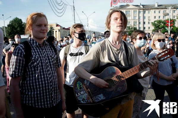 Что творится в Белоруссии: Почему раньше Батька во всем винил Запад, а теперь - Восток Что творится в Белоруссии: Почему раньше Батька во всем винил Запад, а теперь - Восток