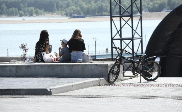 «Перебьетесь!»: просителей детских выплат по 10 тысяч в августе жестко раскритиковали «Перебьетесь!»: просителей детских выплат по 10 тысяч в августе жестко раскритиковали