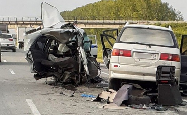 «Тойоту» разорвало на две части – двое погибли в Искитимском районе «Тойоту» разорвало на две части – двое погибли в Искитимском районе