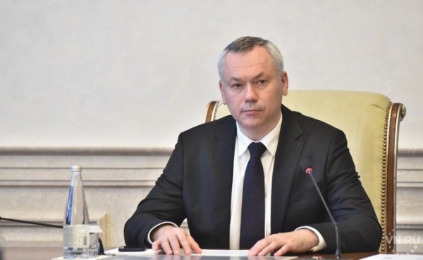 Заносить в «чёрный список» недобросовестных подрядчиков дорожных работ велел губернатор Травников Заносить в «чёрный список» недобросовестных подрядчиков дорожных работ велел губернатор Травников