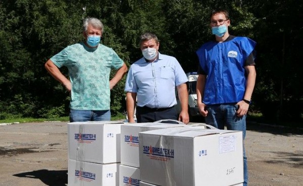 Новосибирские медики получили спецкостюмы для работы с ковидными пациентами