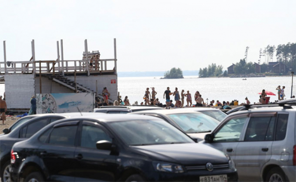 Новосибирцы заполонили пляжи, игнорируя запреты