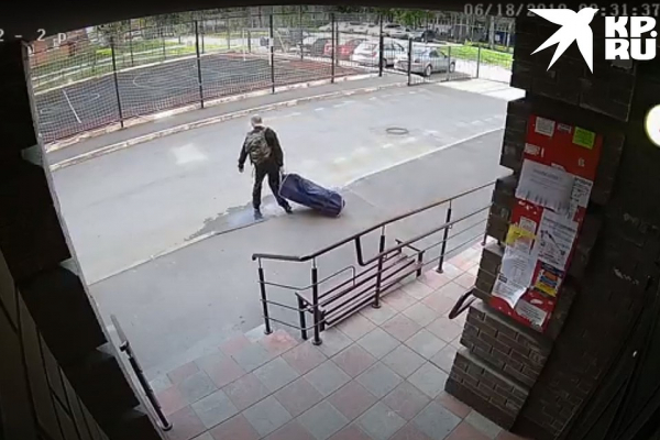 «Задыхалась и грызла скотч»: чемпионка по бегу впервые рассказала, как пережила день, когда бывший муж связал ее и засунул в сумку «Задыхалась и грызла скотч»: чемпионка по бегу впервые рассказала, как пережила день, когда бывший муж связал ее и засунул в сумку