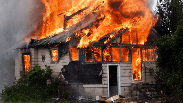 Более 70 новосибирцев получили травмы во время пожаров с начала года