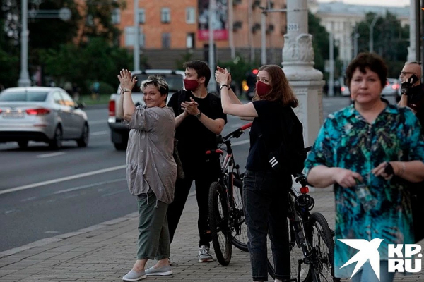 Что творится в Белоруссии: Почему раньше Батька во всем винил Запад, а теперь - Восток Что творится в Белоруссии: Почему раньше Батька во всем винил Запад, а теперь - Восток