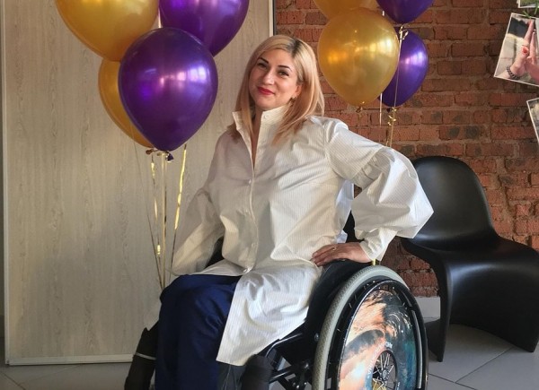 &laquo;Во сне хожу ногами по земле&raquo;: сибирячка оказалась в инвалидном кресле, но стала чемпионкой по пауэрлифтингу