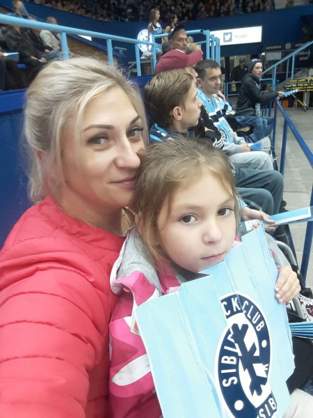 &laquo;Во сне хожу ногами по земле&raquo;: сибирячка оказалась в инвалидном кресле, но стала чемпионкой по пауэрлифтингу