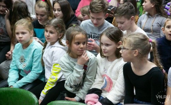 Губернатор Травников: «Очно, в обычном формате, будут учиться школьники с 1 сентября» Губернатор Травников: «Очно, в обычном формате, будут учиться школьники с 1 сентября»