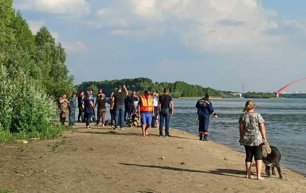 Несколько людей погибли при спасении из воды девочки в Новосибирске