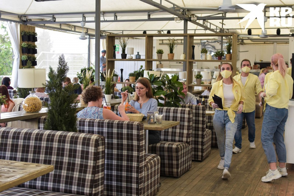 «Мы заплакали от счастья»: как прошло открытие летних веранд в Новосибирске «Мы заплакали от счастья»: как прошло открытие летних веранд в Новосибирске