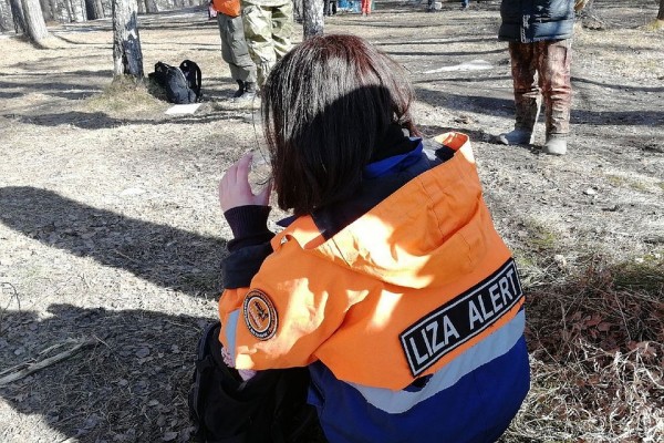 «Мама потеряла спички и веру в спасение»: полицейские пытаются остановить бабушку, которая бродит по лесу пять дней «Мама потеряла спички и веру в спасение»: полицейские пытаются остановить бабушку, которая бродит по лесу пять дней