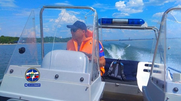 Трое детей едва не утонули в водоёмах Новосибирска