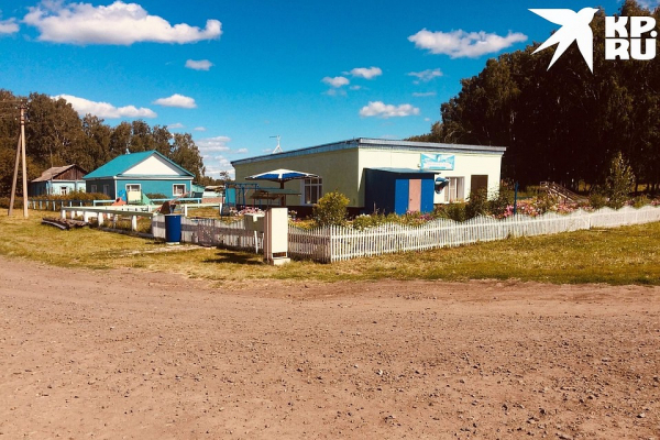 Школьник построил вышку сотовой связи в глухом селе, мечтая о славе на YouTube Школьник построил вышку сотовой связи в глухом селе, мечтая о славе на YouTube