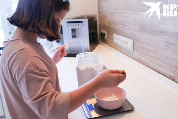 Наполеоновские планы: 12-летняя школьница зарабатывает, продавая свои торты в «Инстаграме» Наполеоновские планы: 12-летняя школьница зарабатывает, продавая свои торты в «Инстаграме»