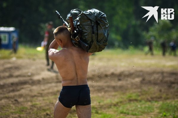 Разведчики разделись и поплыли: как военные отметили День Ивана Купалы