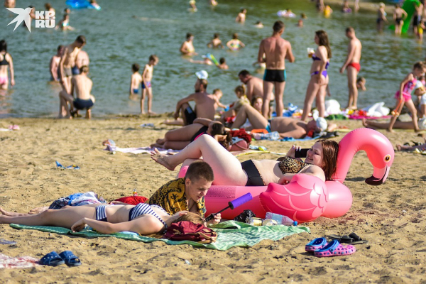 Бикини с видом на Бугринский мост: первые фото с официально открывшихся пляжей в Новосибирске