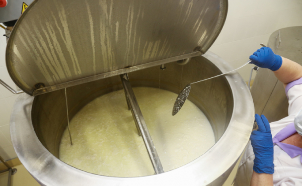 Кефирные реки, творожные берега: как работает молочная кухня во время пандемии Кефирные реки, творожные берега: как работает молочная кухня во время пандемии