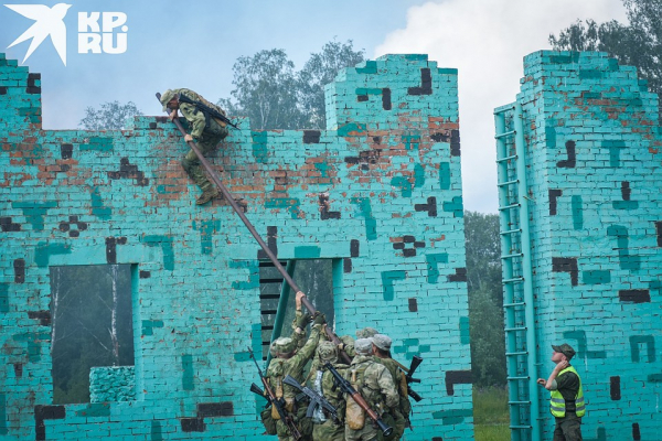 &laquo;Финиш, где ты? Я ползу&hellip;&raquo;: как российские разведчики боролись друг с другом и жарой