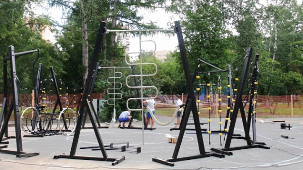 Детскую площадку с мягким покрытием откроют в Центральном парке Новосибирска 