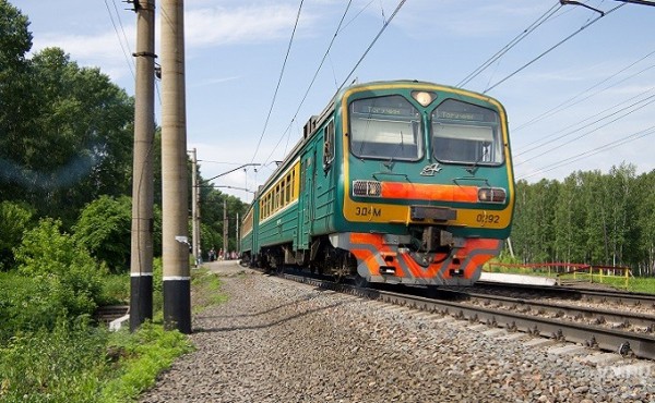 Расписание двух новосибирских электричек изменится из-за ремонта пути