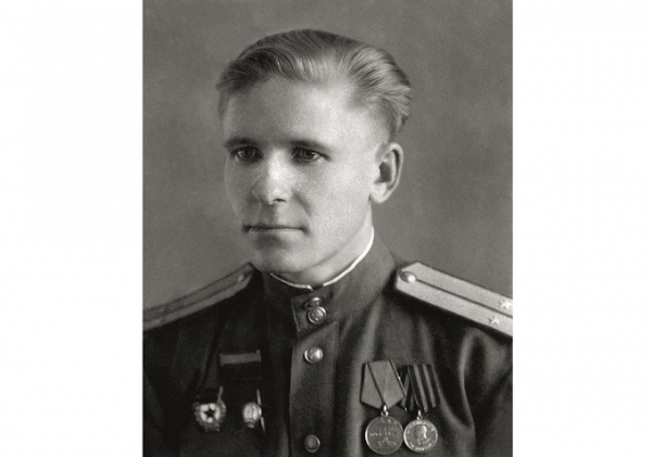 95 лет исполняется народному художнику Вениамину Чебанову