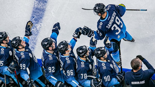 Хоккейная «Сибирь» выиграла турнир Ромазана Хоккейная «Сибирь» выиграла турнир Ромазана