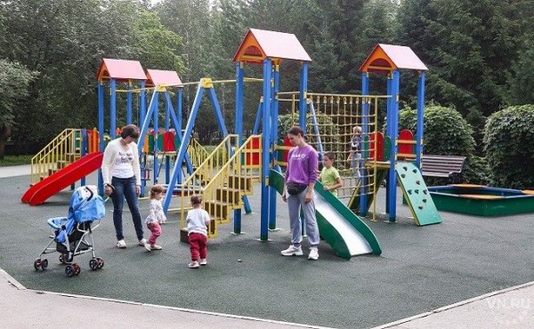 Пособие 10000 рублей: дадут ли новую выплату к учебному году