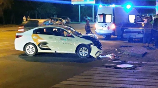 Семья из трёх человек попала в ДТП в Новосибирске