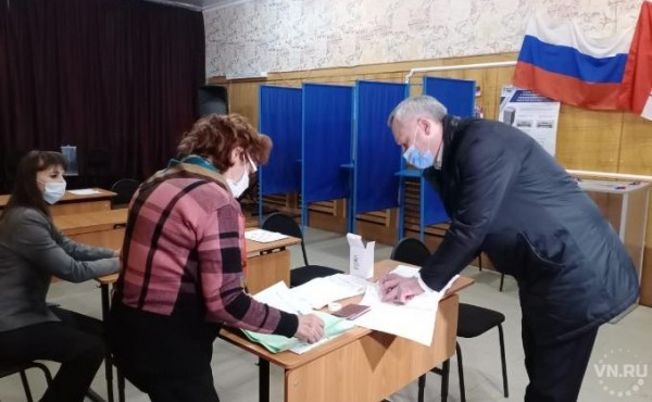 Губернатор Травников: «К выборам повышенное внимание» Губернатор Травников: «К выборам повышенное внимание»