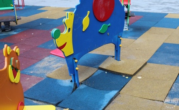 Вандалы громят новые сквер и парк в Искитиме