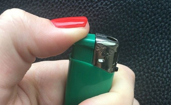 Облитая бензином женщина попросила закурить и сгорела