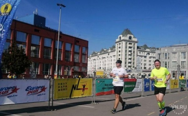 Полумарафон Раевича пробежали 945 спортсменов в Новосибирске