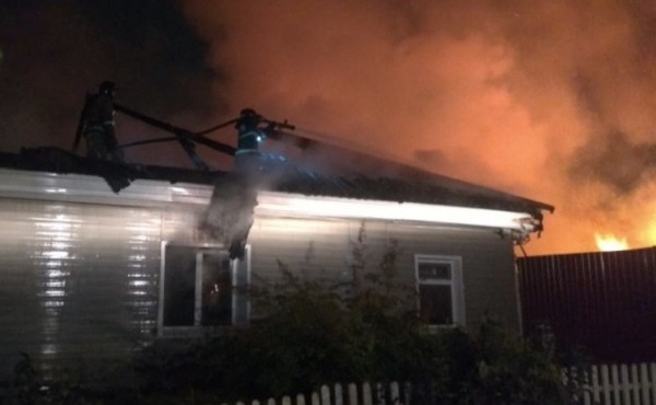 Два человека погибли на пожаре в Новосибирске Два человека погибли на пожаре в Новосибирске