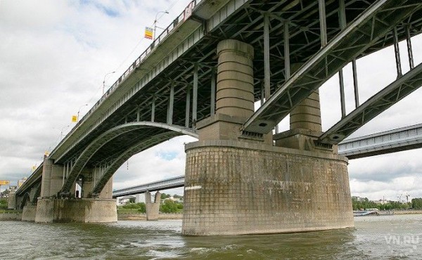 Коммунальному мосту 65 лет: трагедии и курьезы переправы Коммунальному мосту 65 лет: трагедии и курьезы переправы