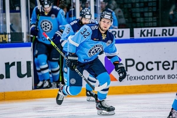 Илья Хохлов: "Сибирь" подхватила энергию после драки Морозова" Илья Хохлов: "Сибирь" подхватила энергию после драки Морозова"