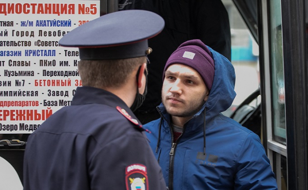 Облаву на пассажиров без масок устроили в Новосибирске