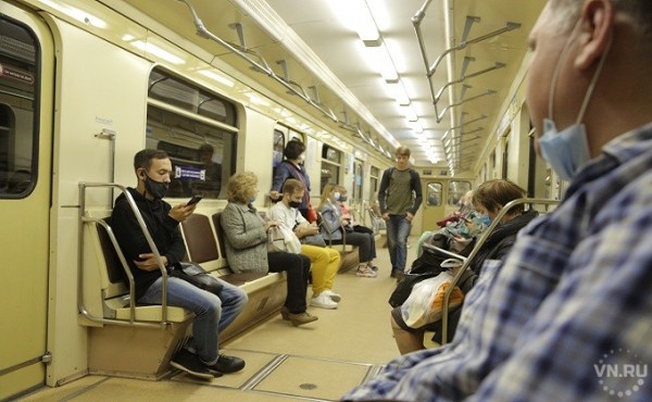 Андрей Травников: &laquo;Дополнительные ограничения по COVID-19 вводить не будем&raquo;