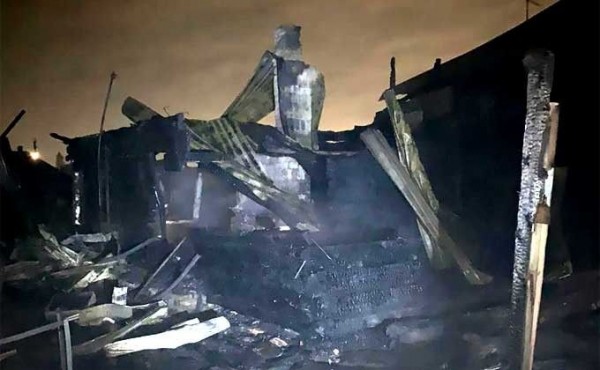 Личность двух сгоревших людей устанавливают новосибирские следователи